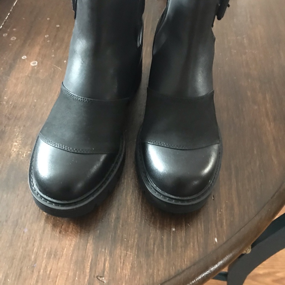 Ugg black boots